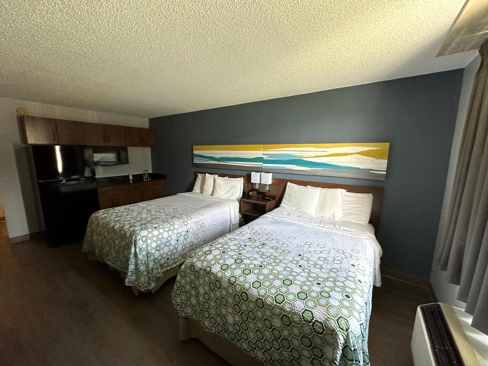 Hotel Hometowne By Red Roof